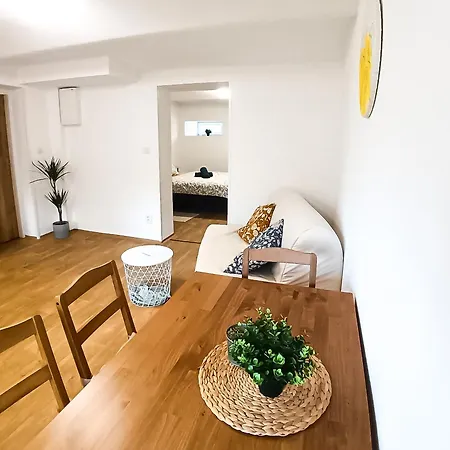 Apartament Za Hrazi