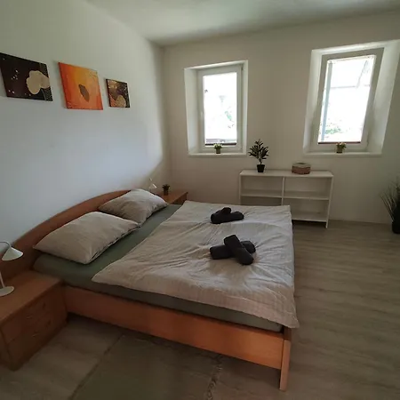 Apartament Za Hrazi
